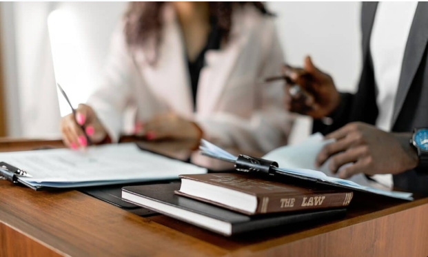 How Solicitors Help You Avoid Common Legal Pitfalls How Solicitors Help You Avoid Common Legal Pitfalls